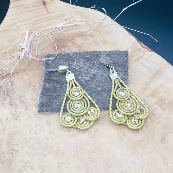 Golden grass chandelier earrings - Picture 2 of 5